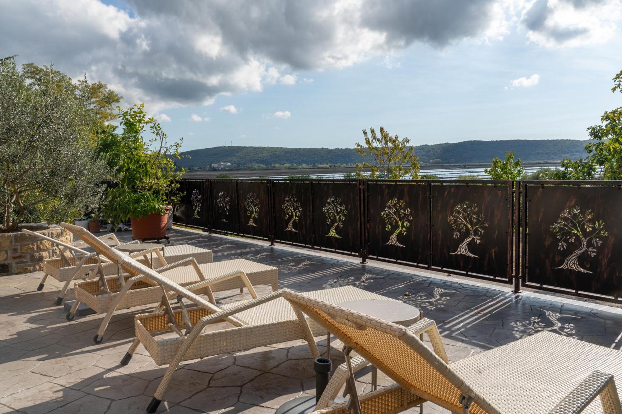 Apartments Gea Lucija Exterior photo